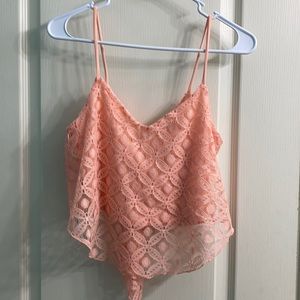 Salmon cropped tank with lace